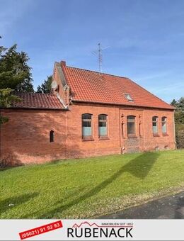 Gewerbe: Reizvolles sanierungsbedürftiges Haus in zentraler Lage - keine Wohnnutzung - Nienburg (Weser)