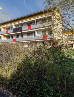 Gelegenheit - Charmante 4 Zimmer Wohnung mit Balkon in Erlangen - Erlangen