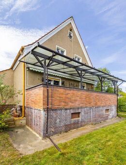 Sanierungsbedürftiges Ein-/Zweifamilienhaus in Spandau - Keller, zwei Küchen, Balkon, Kaminzug usw. - Berlin