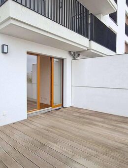 Beste Lage direkt am Europa-Garten: Hochwertige 3-Zi Terrassenwohnung mit Luxus-EBK und TG - Frankfurt (Main)