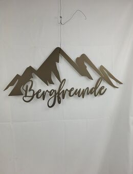 Metallbild "Bergfreunde" Pulverbeschichtet 3 Farben Wandbild Deko - Kraftisried