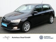 Skoda Fabia, 1.0 TSI Ambition 95PS, Jahr 2021 - Nidderau