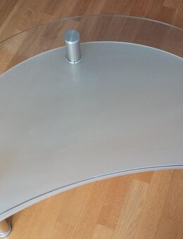 Tisch - Couchtisch aus Glas Nierenform - Friedrichshafen