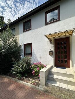 Idyllisch mit ausgebautem Dachraum - Wedel