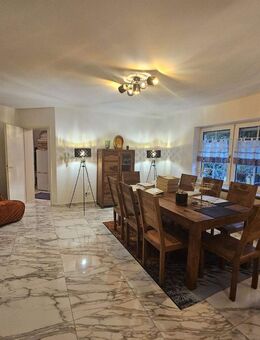 Frei ab sofort!! Top moderne, voll möblierte 2,5 Zimmer Wohnung mit schönem Terrassenbalkon bei Schwäb.Gmünd!! - Schwäbisch Gmünd