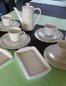 Kaffeegeschirr von Winterling, weißes Porzellan mit Muster, 6 Personen in 44149