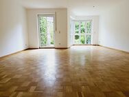 Nymphenburg! 2-ZKB Erdgeschoss-Whg. mit Privatgarten, Fußbodenhzg., Einbauküche und TG-Stellplatz! - München