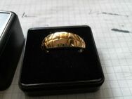 585 Gelbgoldring ,Ringgrösse 21 mm-66 mm,gestempelt 585 und Juwelierstempel - München