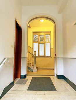 Licht, Luft und Lebensgefühl: Stilvolle Dachgeschosswohnung in Pempelfort! - Düsseldorf