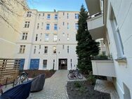 Renovierte Jugendstilikone: Altbauwohnung mit Balkon als Kapitalanlage - VERMIETET - Berlin