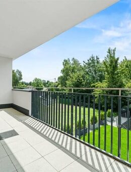 Moderne 3,5 Zi-Wohnung mit großem Balkon in Friedrichshafen - Friedrichshafen
