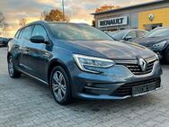 Renault Megane, Grandtour INTENS E-TECH Plug In Hybrid, Jahr 2022 - Wiesmoor