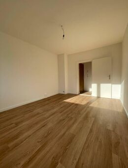 Treuenbrietzen: Albert-Schweitzer-Str.: sanierte 3 Zimmer-Wohnung mit ca. 58 m² an SOFORT frei - Treuenbrietzen