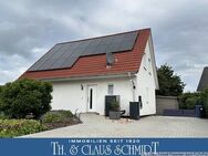 Energieeffizientes Wohnhaus mit Wärmepumpe, PV-Anlage & Wallbox auf tollem Grundstück - Berne