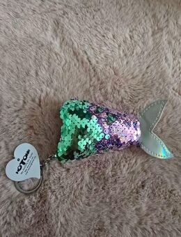 Schlüsselanhänger Plüsch Flosse mit Strass - Berlin