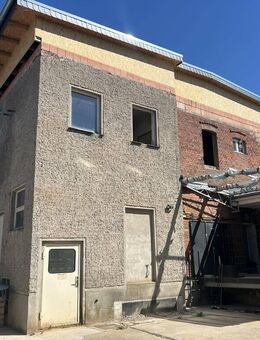 Investoren aufgepasst: Sanierungsobjekt mit Flair und viel Platz in 39179 Barleben - Barleben