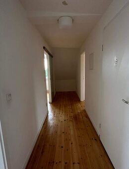 Ankommen und wohlfühlen - bezugsfreie Dachgeschosswohnung mit Stil - Berlin