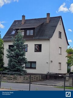 Zweifamilienhaus in begehrter Wohnlage