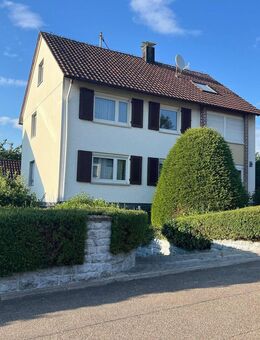 2-Familienwohnhaus in Illingen mit ausgeb. DG für Büro/Hobby, Garage, ca. 20 m² großes Gartenhaus u. Garten - Illingen (Baden-Württemberg)