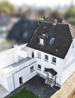 Klassischer Charme trifft Moderne: 7 Zimmer, Pool, Terrasse und flexible Nutzungsmöglichkeiten - Ludwigshafen (Rhein)