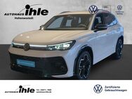 VW Tiguan, 1.5 TSI eHybrid R-Line Black Style, Jahr 2024 - Hohenwestedt