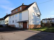 Dreifamilienhaus mit Garage und großem Garten - Murr