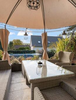 Modernisiertes Einfamilienhaus mit Einliegerpotenzial, Sauna, PV-Anlage & Doppelgarage - Usingen