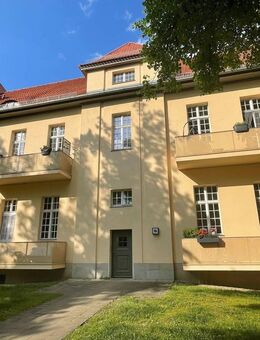 Frei werdend! Schöne 3-ZKB-Wohnung mit Balkon und Pkw-Stellplatz - Berlin
