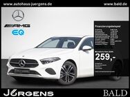 Mercedes A 180, Progressive Wide Amb, Jahr 2023 - Waldbröl