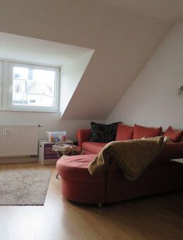 Helle Dachgeschosswohnung mit Einbauküche in Rüttenscheid / Südviertel - Essen