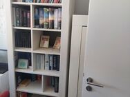 Modernes Bücherregal an Selbstabholer in Walldorf zu - Walldorf Zentrum