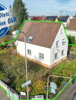 Gut geschnittenes 2-Familienhaus mit Garage, Carport, Garten und Keller! - Seligenstadt