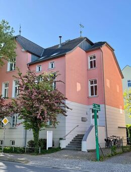 HORN IMMOBILIEN ++ Neubrandenburg, schöne 4-Raum Eigentumswohnung im EG mit Balkon, 2 Parkplätzen und 2 Keller -vermietet- - Neubrandenburg
