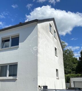 VIELSEITIG NUTZBAR: Gepflegtes Mehrfamilienhaus mit abgeschlossenen Wohneinheiten in guter Lage
