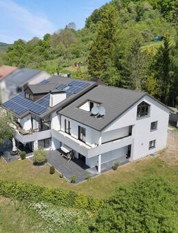 TRAUMHAUS in TOP LAGE *Luxuriöses und sehr großzügiges Herrschaftshaus in idyllischer LAGE* - Berglen