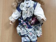 Mädchen-Puppe aus Porzellan - Bonn Poppelsdorf
