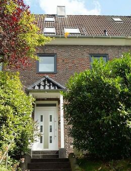 Sanierte Perle mit eingewachsenem Garten - Hamburg