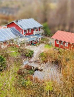 Traumhaus mit Schwimmteich für Individualisten, Mehrgenerationenwohnen oder Freiberufler - Brebel