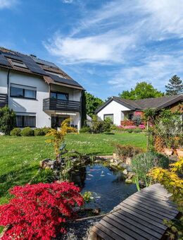 Neu-Isenburg: 1 Mehrgenerationenhaus, 2 Einfamilienhäuser und eine Bauoption mit Bauvorbescheid - Neu Isenburg