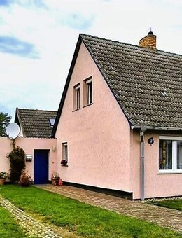 Muss die Oma mit? Doppelhaushälfte mit viel Platz in Ostseenähe - Lassan