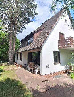 Gepflegtes Ein- bis Zweifamilienhaus mit Garage und wunderschönem Garten in Toplage von Altenfurt - Nürnberg