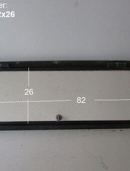 Bürstner Staufachklappe mit Schlüssel ca 82 x 26 gebr. (zB 540er) mit Rahmen (Stauraumklappe, Serviceklappe) - Schotten Zentrum