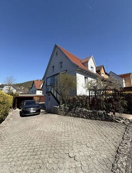 Charmantes und umfassend modernisiertes Ein-/Zweifamilienhaus - Nagold