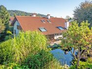 Hochwertig ausgestattetes Landhaus mit schönster Gartenarchitektur - Feldkirchen-Westerham