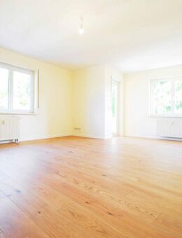 Vollständig modernisierte 3-Zimmerwohnung im sanierten Altbau mit Balkon - Coswig