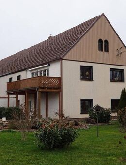 Wohnhaus mit Neben- und Abstellräumen und Scheunengebäude - Liebschützberg