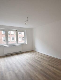 D-Altstadt! Sanierte 3- Zimmer-Wohnung ab sofort zu vermieten - Düsseldorf