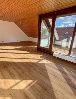 3-Zimmer-Maisonette-Wohnung mit Balkon und zwei Stellplätzen in Filderstadt - Filderstadt