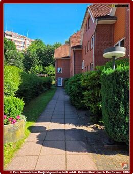 ** Gemütliche Dachgeschosswohnung mit Blick ins Grüne ** - Stade (Hansestadt)