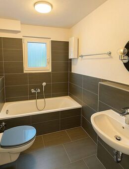 Frisch sanierte 2-ZKB-Wohnung mit Balkon - zentral in Kaisersesch - Kaisersesch